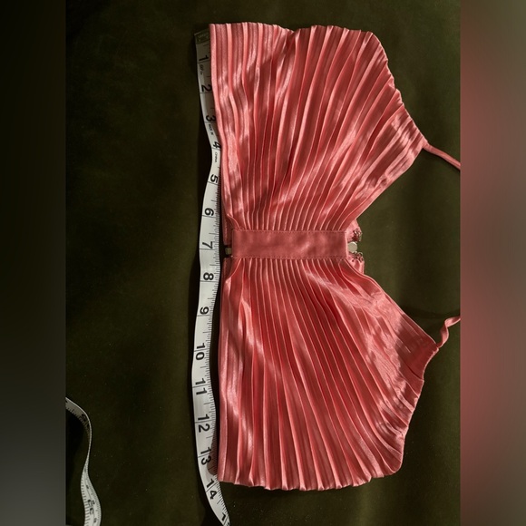 Meshki Pleated Set. - Picture 7 of 8